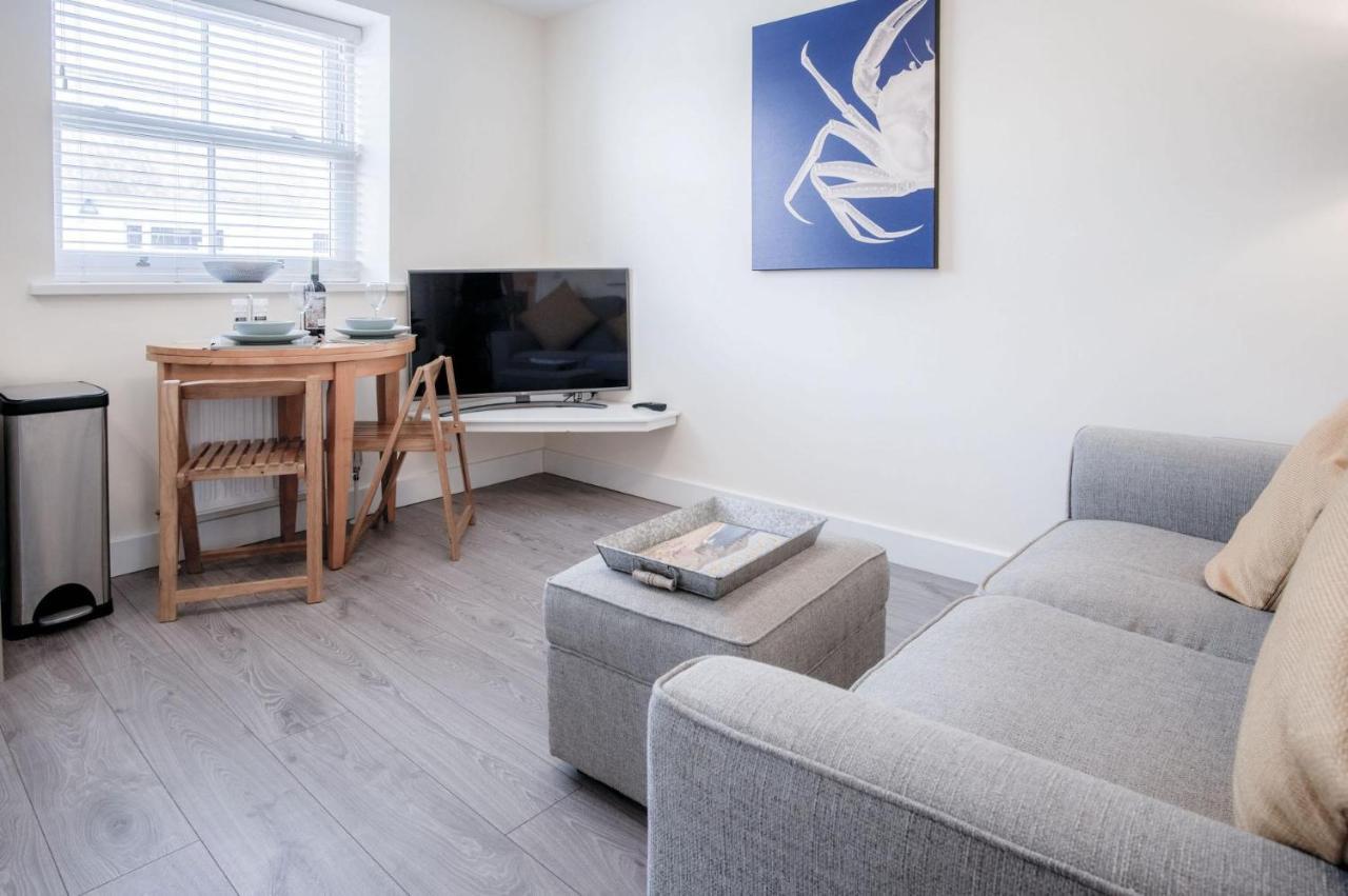 Myrtle - 1 Bedroom Apartment - Сондърсфут Екстериор снимка