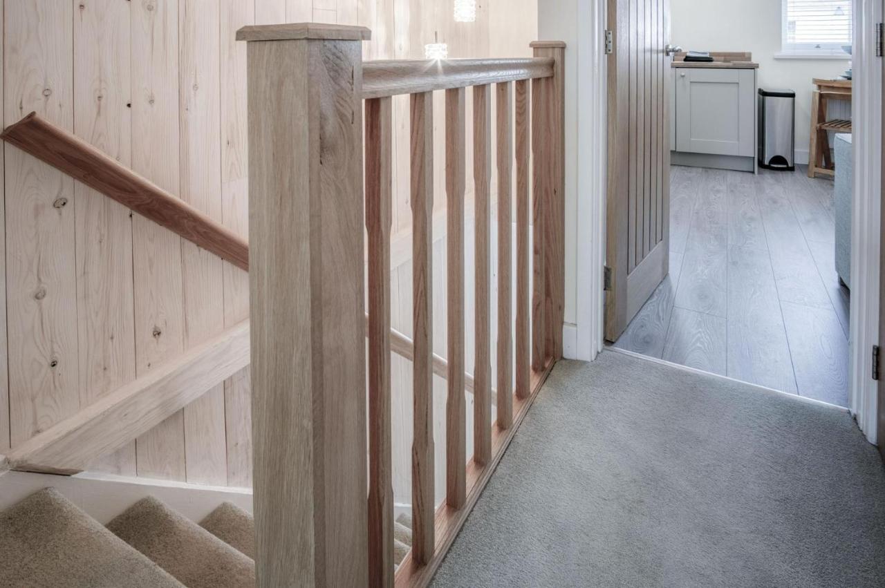 Myrtle - 1 Bedroom Apartment - Сондърсфут Екстериор снимка